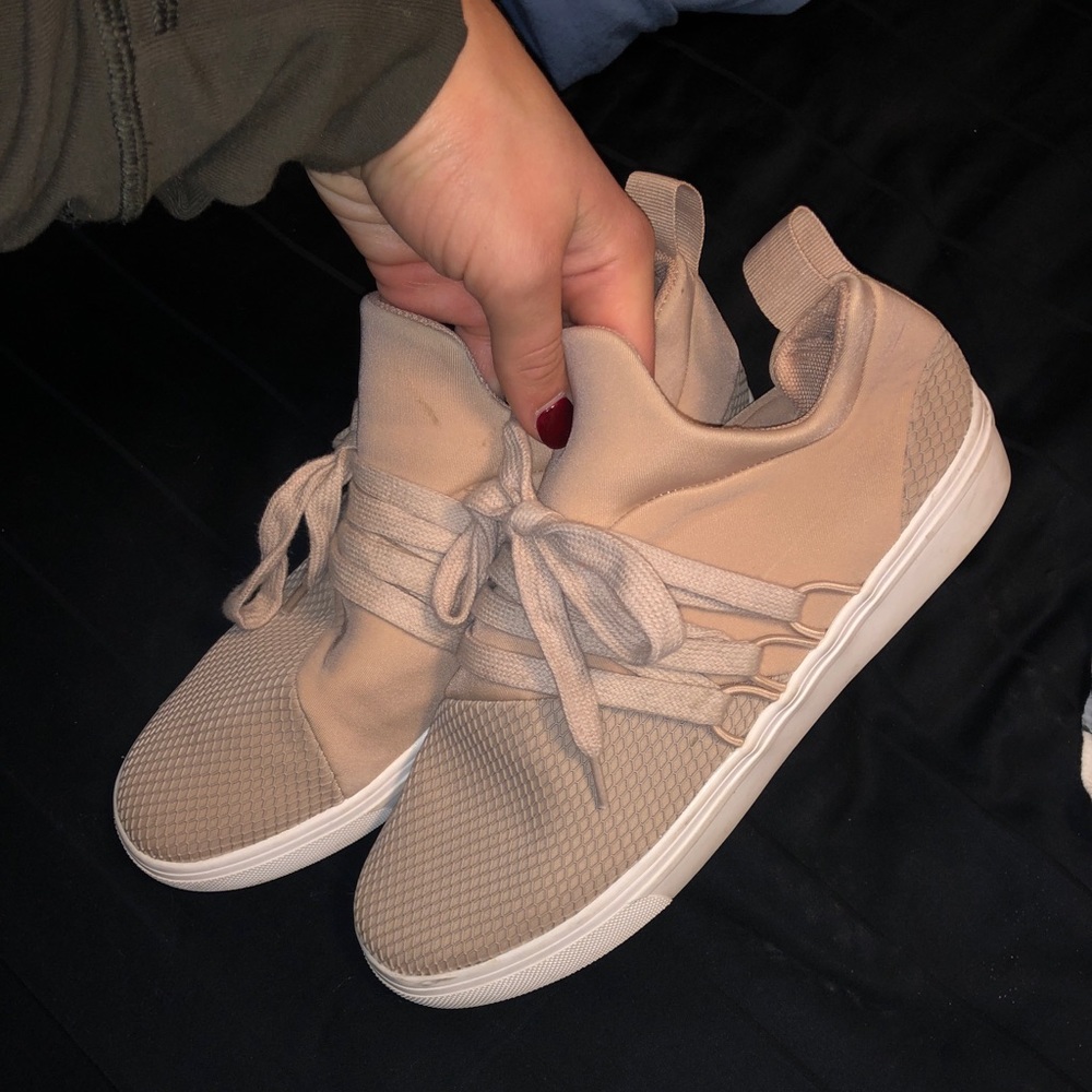 Steve madden shoes/sneakers- blush color